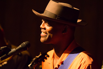 Eric Bibb